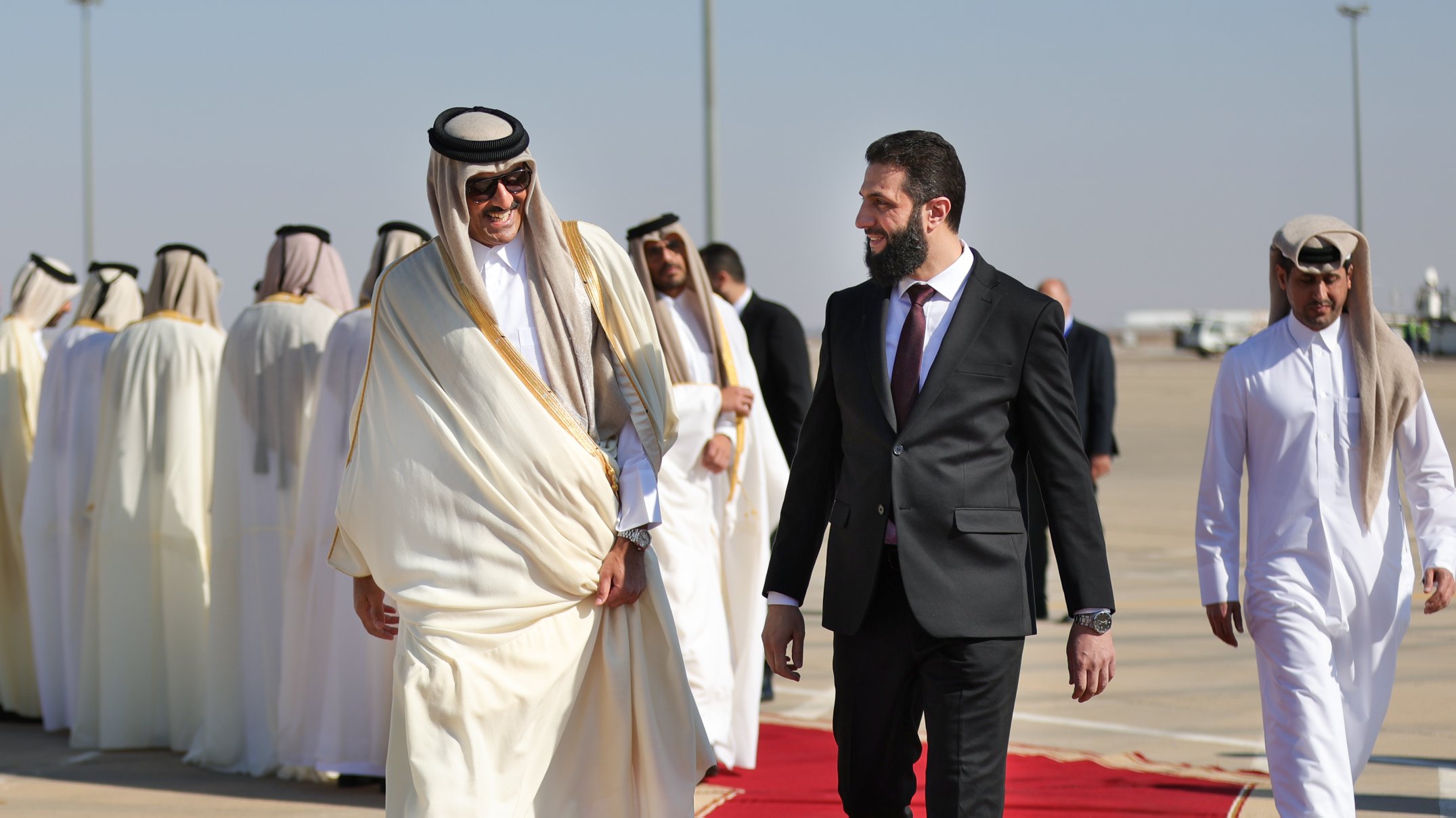 الشرع يستقبل أمير دولة قطر سمو الشيخ تميم بن حمد آل ثاني - رادار سوريا