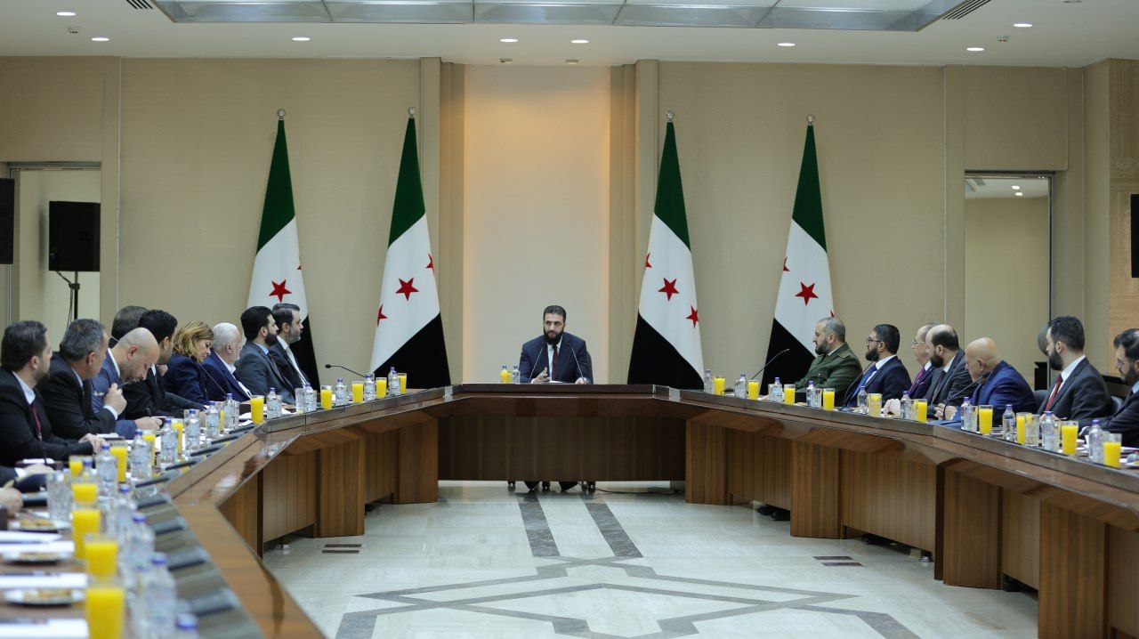 الشرع يترأس أول اجتماع وزاري لتحديد أولويات المرحلة الانتقالية في سوريا - رادار سوريا