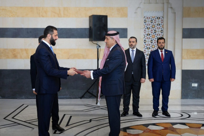 الشرع يتقبل أوراق اعتماد السفير الأردني الجديد في دمشق - رادار سوريا