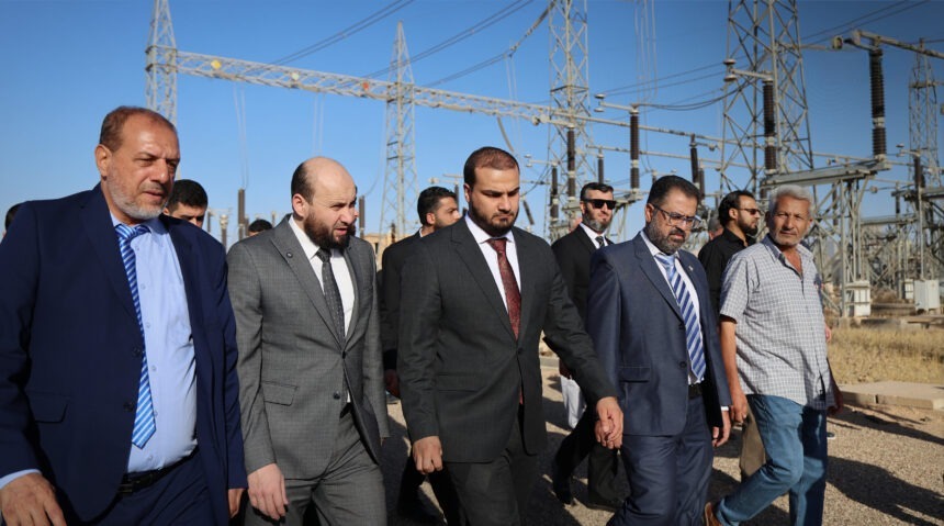 وزير الطاقة يتفقد حقول ومحطات دير الزور ويؤكد استمرار خطة إعادة تأهيل قطاع النفط والكهرباء في المنطقة الشرقية - رادار سوريا